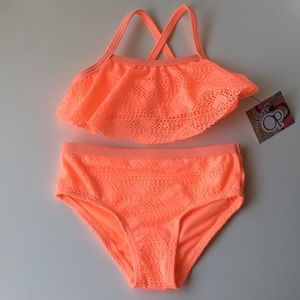 OP girl’s size 2T two-piece swimsuit.